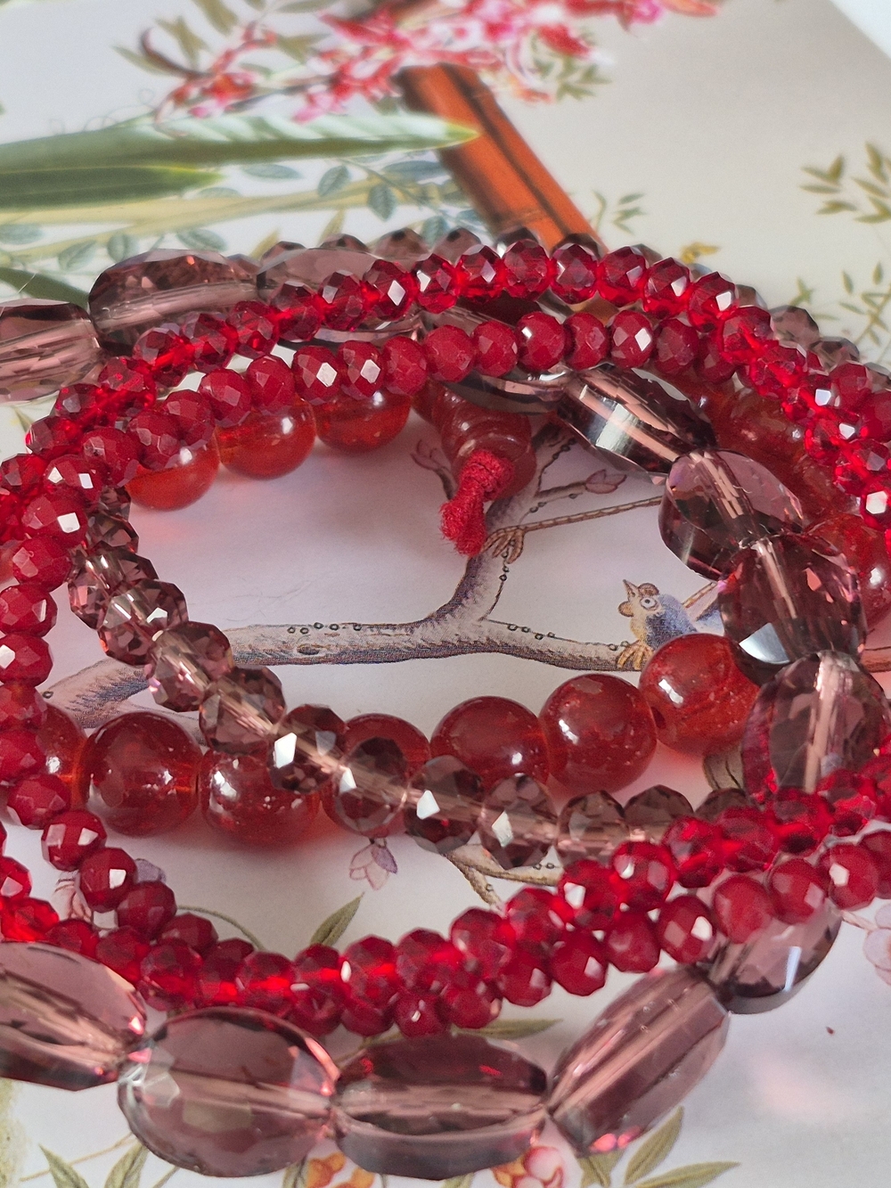 Set Of 5 Crustal And Glass Bead Red Tones Bracelet - Picture 2 of 4